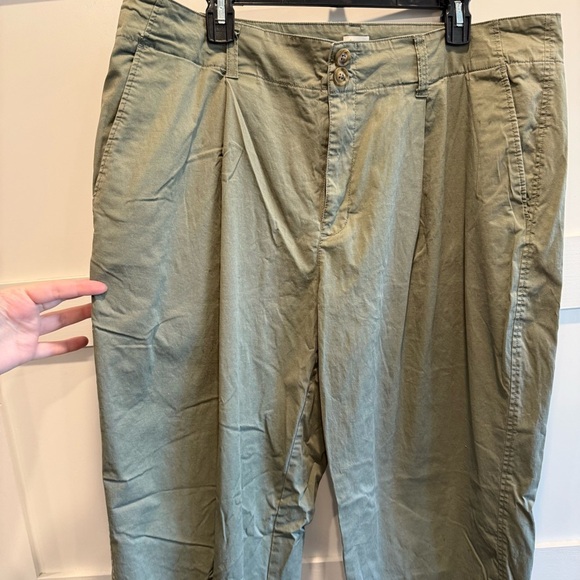 a new day Women’s Size 18 Olive Pants - Picture 2 of 7